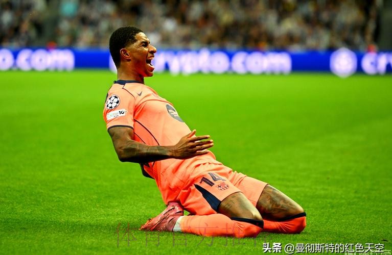 马卡：怀森偶像是拉莫斯想穿4号 但被阿拉巴占据