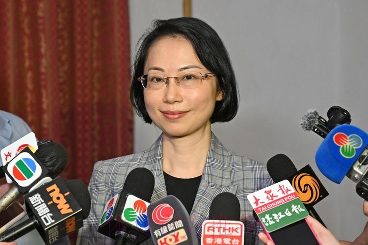 高志丹会见澳门特区政府社会文化司司长柯岚一行